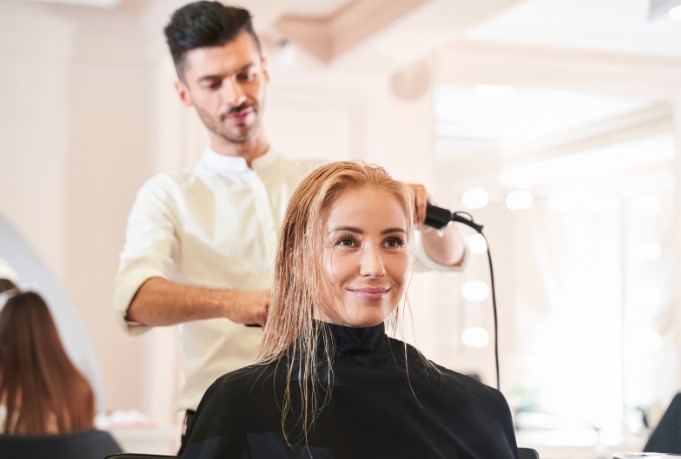 як використовувати холодне повітря при укладанні